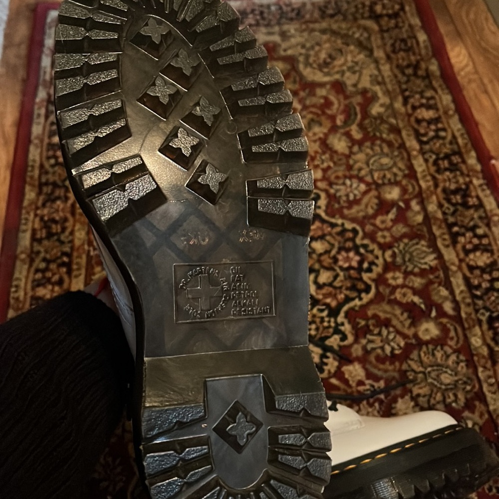 Doc Martens - Picture 4 of 4